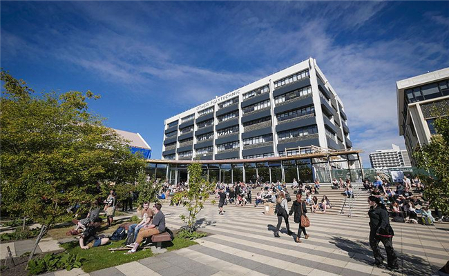 新西兰的留学生奖学金，应该在什么时间申请?