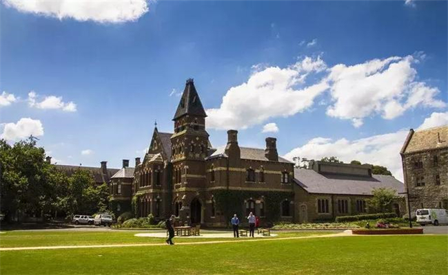 新西兰留学有固定奖学金，一年的奖学金有多少钱?
